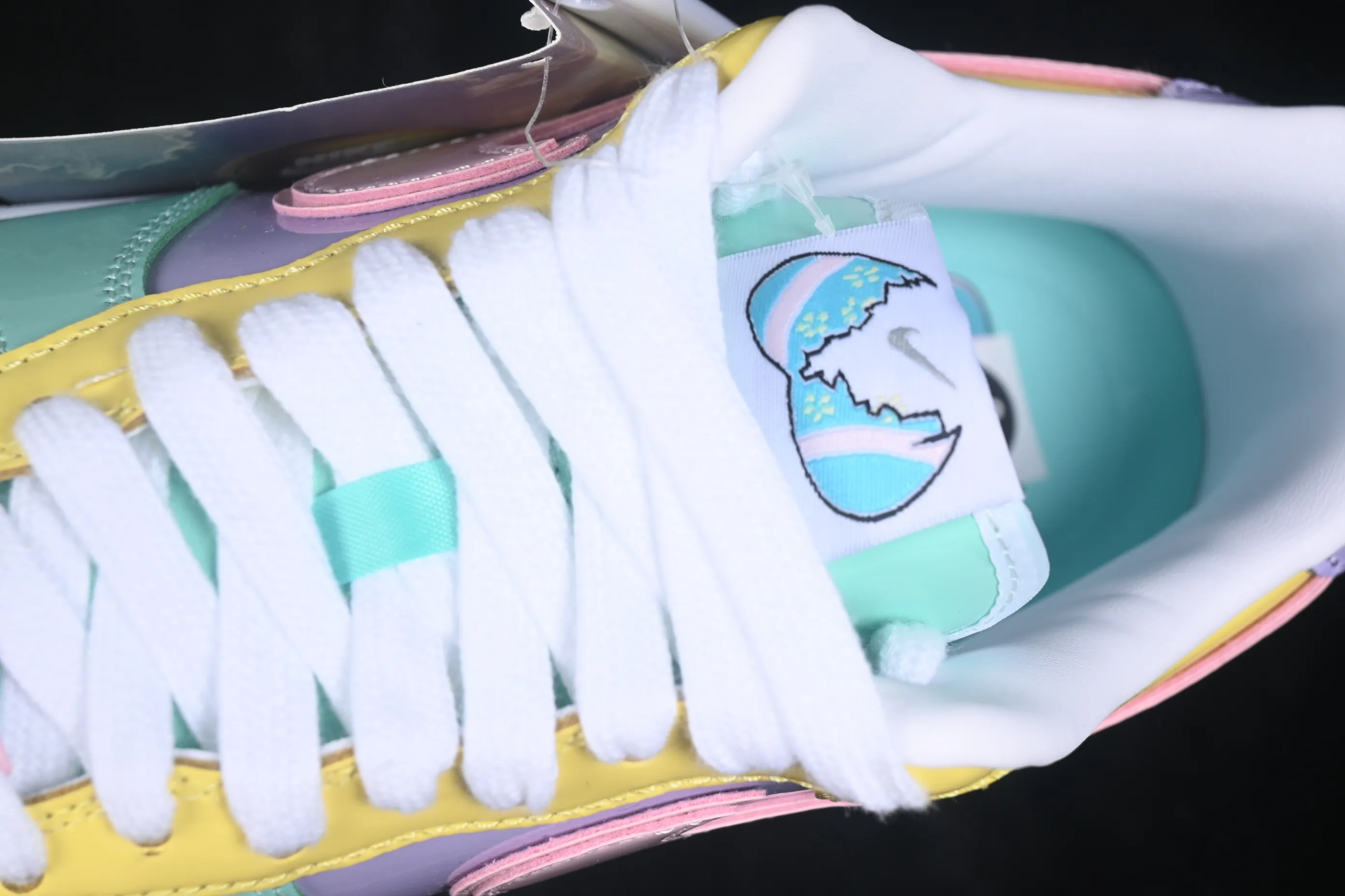 All categories Nk Air Force 1 Air Force series Nk Air Force 1 Low Air Force low-top Nike Air Force 1'07 Low patent leather color matching Air Force 1 low-top casual sneakers IQ9706-701